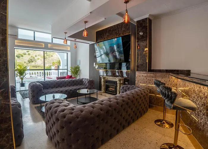 Novaotel בית אירוח מאלגה